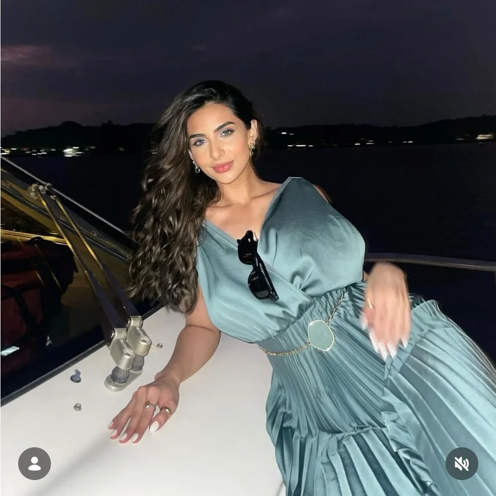 🆕(NWT) ZARA Bloggers Fav Pleated Midi Dress with Belt. XS. Color: Blue Steel - Picture 2 of 16